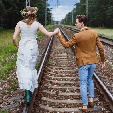 <b>РОСКОШНЫЕ ПЛАТЬЯ</b><br>на каждый день и для особых случаев